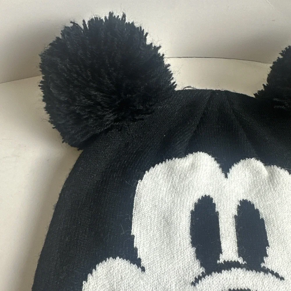 Disney Mickey Mouse Knit Beanie Hat w/ Ears H&M Divided‎ One Size